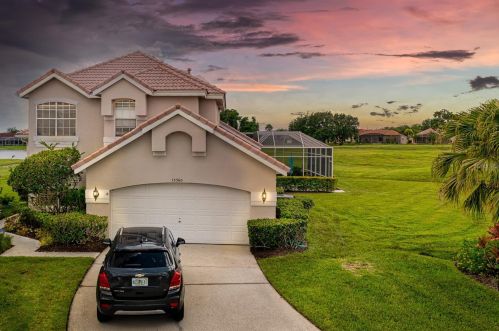 13360 Lake Turnberry Cir, Orlando, FL 32828-8522