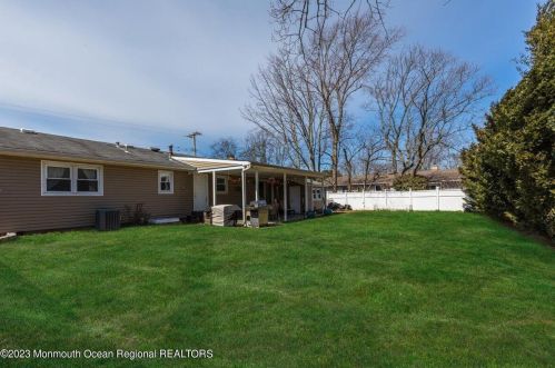 319 Spruce Dr, Bricktown NJ  08723-5948 exterior