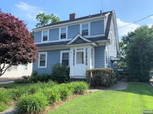 76 Brook Ave, Englewood, NJ 07631-1735