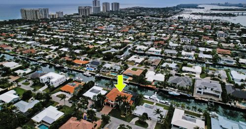 1061 Gulfstream Way, West Palm Beach FL  33411-1816 exterior