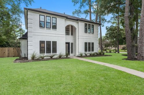 402 Susan Ln, Conroe, TX 77385-9076