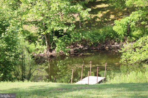 9085 James Madison Pkwy, Owens VA  22485-4903 exterior