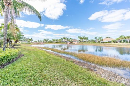 8506 Deimille Ct, Naples FL  34114-2712 exterior