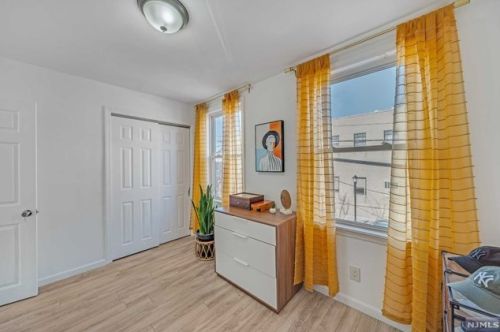 3104 Summit Ave, Union City NJ  07087-2415 exterior