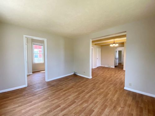 370 Ellis St, Fond Du Lac, WI 54935-5102