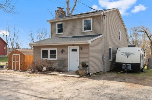 584 Church St, Amston, CT 06231-1607
