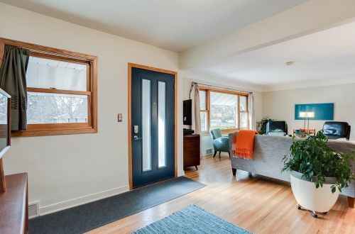 2921 Rankin Rd, Minneapolis, MN 55418-2546