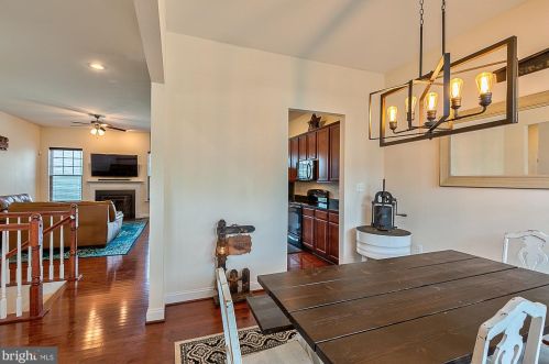 264 Burberry Ln, Charles Town WV  25414-5621 exterior