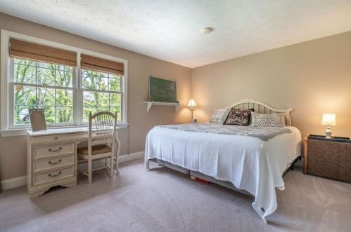 90 Will Scarlet Rd, Canonsburg PA  15317-2512 exterior