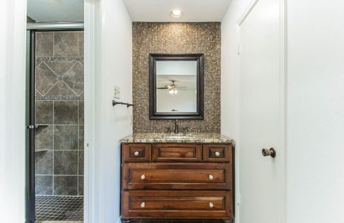 1309 Melrose Dr, Richardson TX  75080-3739 exterior