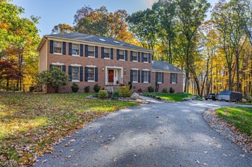88 Ridge Rd, West Milford Lakes, NJ 07480-2969