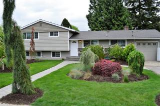 2207 12th St, Seattle WA  98056-2915 exterior