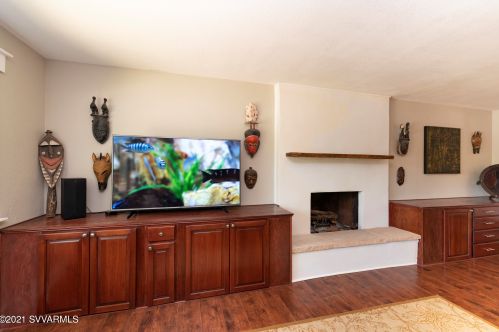 105 Mtn Shadows Dr, Sedona AZ 86336-3927 exterior