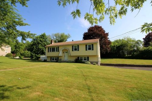 232 Cook Hill Rd, Wallingford, CT 06492-3440