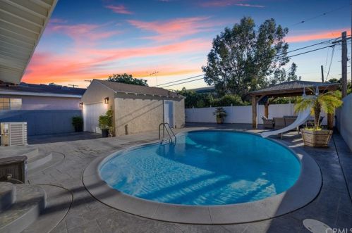 11709 Pennsylvania Ave, South Gate, CA 90280-7732