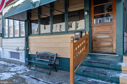 232 3rd St, Gloucester, NJ 08030-2003
