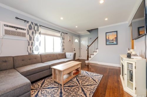 961 Rector St, North Bellmore NY  11710-1117 exterior