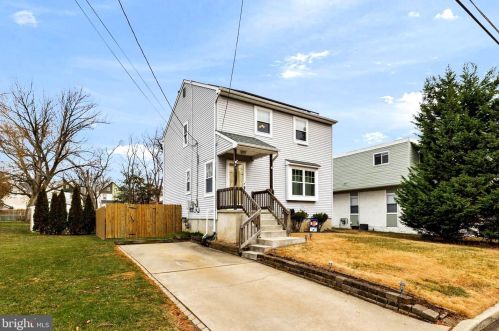 31 Spruce St, Camden, NJ 08109-5013