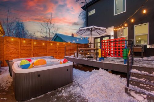 2111 Franklin St, Denver CO 80205-3905 exterior