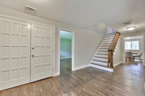 195 Orchard Hill Dr, Wapping CT  06074-3022 exterior