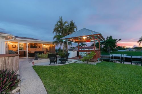 3814 13th Ave, Cape Coral, FL 33914-5623