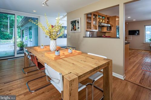 22 Constitution Hl, Princeton NJ  08540-6748 exterior