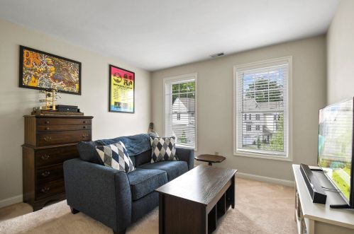 90 Prescott St, Nashua NH 03064-2546 exterior