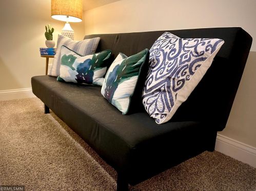 3643 Snelling Ave, Minneapolis MN  55406-2633 exterior