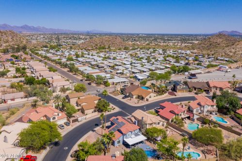 1925 Behrend Dr, Phoenix AZ  85024-1242 exterior