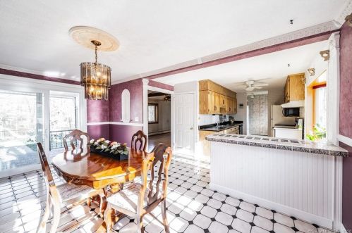 228 Grn Mnr Ter, Windsor Locks CT 06096-2737 exterior