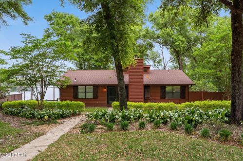 2924 Paradise Lakes Rd, Sunny Hills, FL 32428-7311