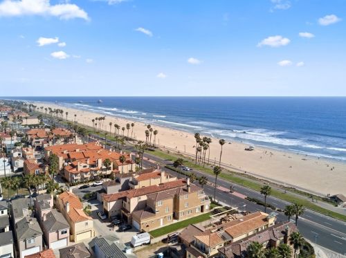 2110 Pacific Coast Hwy, Huntington Beach, CA 92648-3955