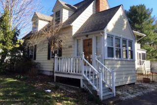 1352 Mill Plain Rd, Fairfield, CT 06824-3836