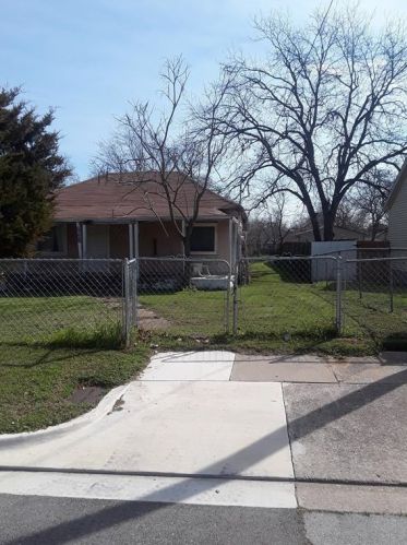 2601 Walker St, Fort Worth, TX 76105-4458