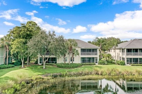 7122 Blue Juniper Ct, Naples, FL 34109-7842
