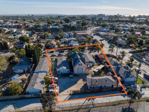 3812 Beta St, San Diego, CA 92113-3913