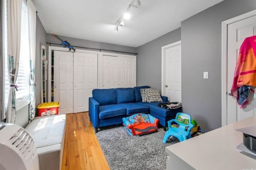 86 Glenmore Ave, Central Islip NY  11722-1913 exterior