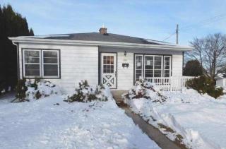 1302 Grand Ave, Manitowoc, WI 54220-6112