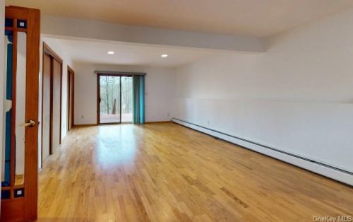 16 James St, Washingtonville NY  10992-1406 exterior