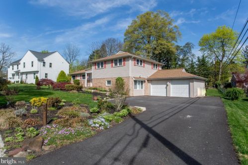 53 Cobblestone Dr, Paoli, PA 19301-1819