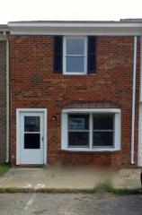 104 Chesterfield Ct, Greenville NC  27834-8527 exterior