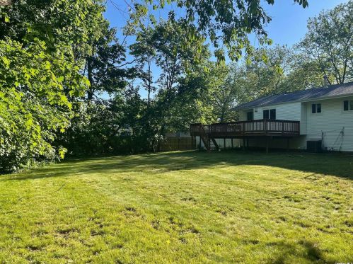 3 Katonah Pl, Huntington Station, NY 11746-6639