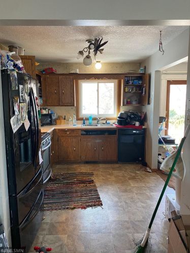 12468 Sycamore St, Minneapolis, MN 55448-1441