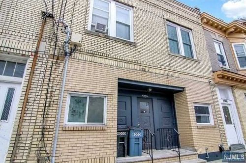 9050 Palisade Plz, North Bergen, NJ 07047-6151