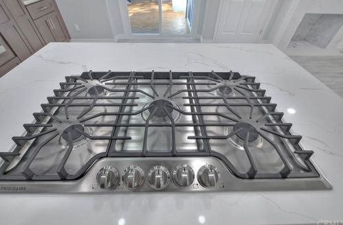 7106 Orch St, Riverside CA 92504-3958 exterior