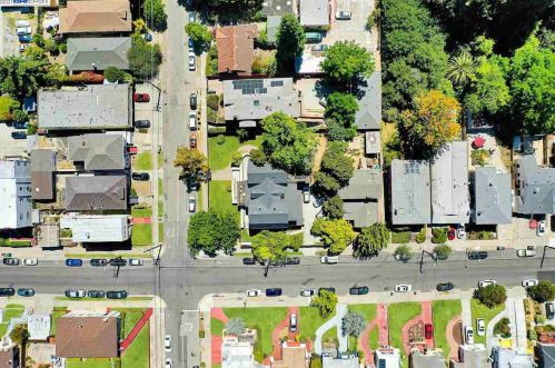 2043 7th Ave, Oakland CA 94606-1943 exterior