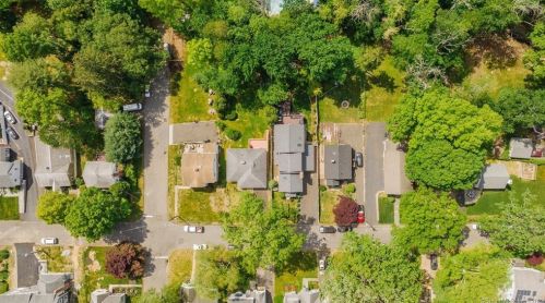 25 Clifford Ave, Stamford CT  06905-3608 exterior