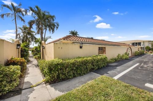 106 Harrison Rd, Naples, FL 34112-6073