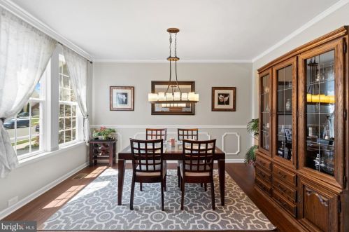 13846 Estate Manor Dr, Gainesville VA 20155-5951 exterior