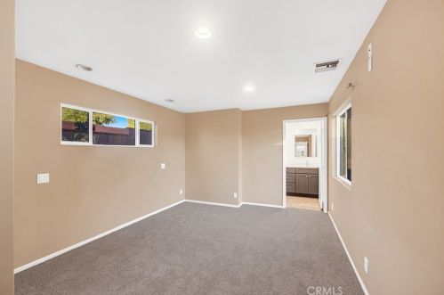 6450 Aldea Ave, Van Nuys CA  91406-5401 exterior